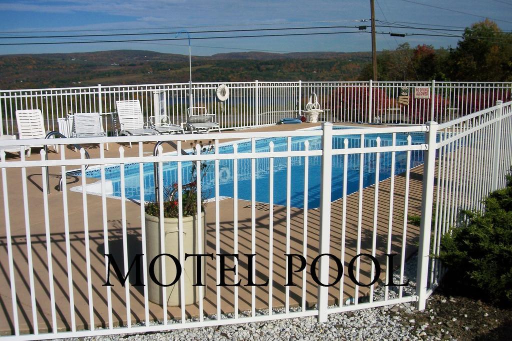 Longhouse Lodge Motel Watkins Glen Exterior foto